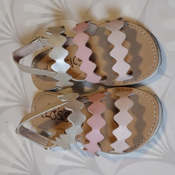 dynasty classics Other - Dynasty classic zigzag sandals
